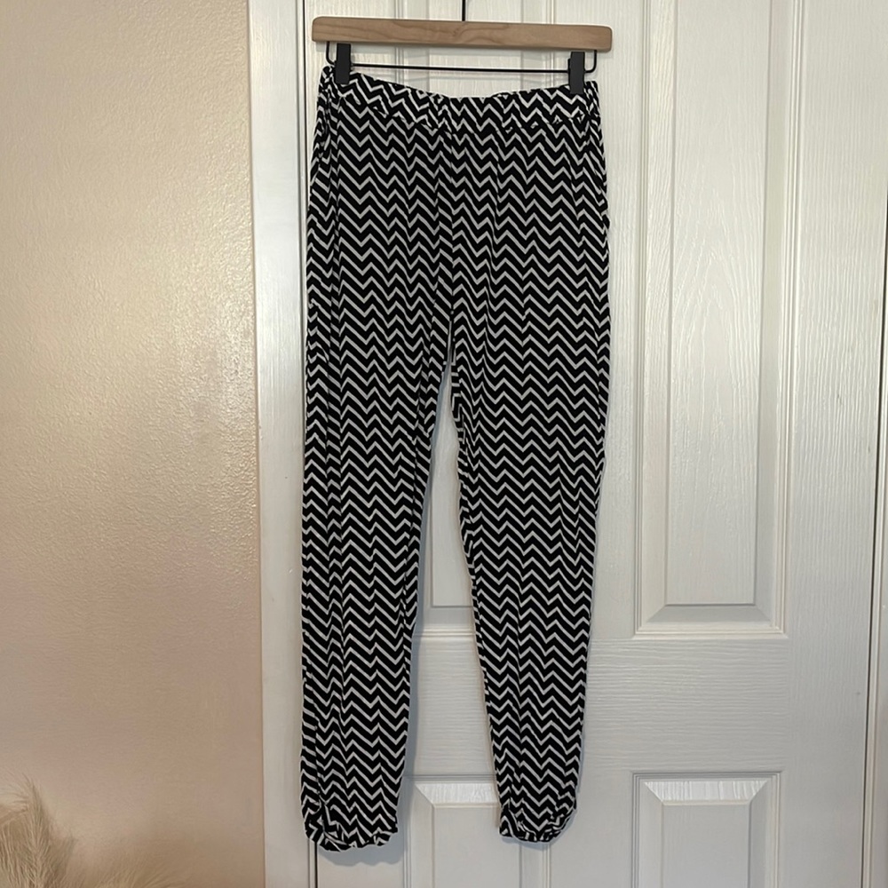 Ava Sky / Fighting Eel: black & white chevron pant - size small EUD
